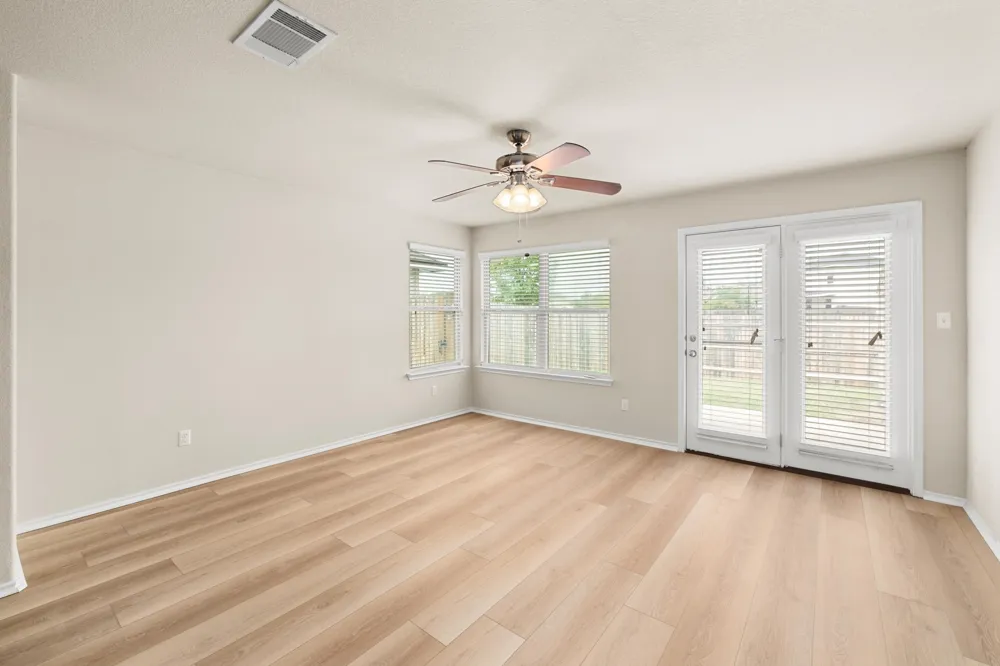 12916 Snow Lane Manor, TX 78653