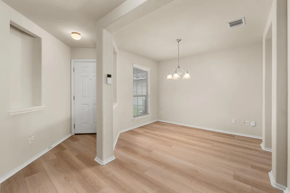 12916 Snow Lane Manor, TX 78653