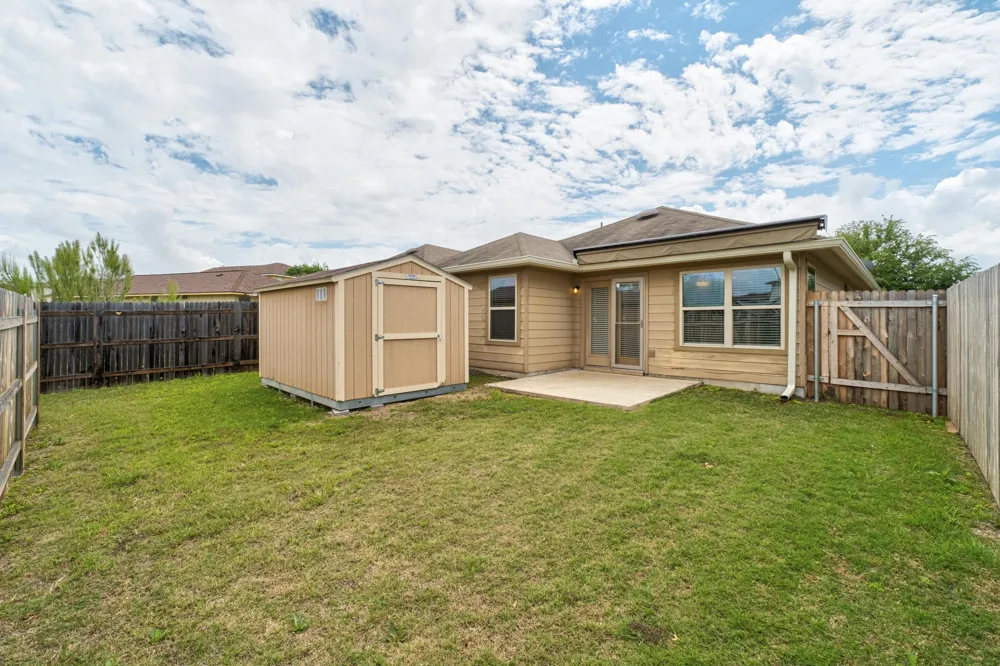 12916 Snow Lane Manor, TX 78653