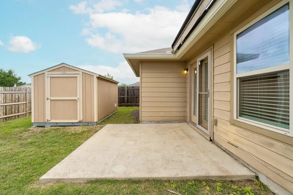12916 Snow Lane Manor, TX 78653