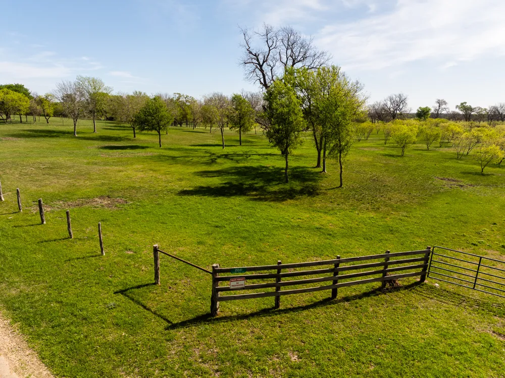 2041 County Road 429 Rockdale, TX 76567