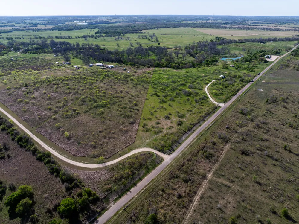 1435 County Road 429 Rockdale, TX 76567