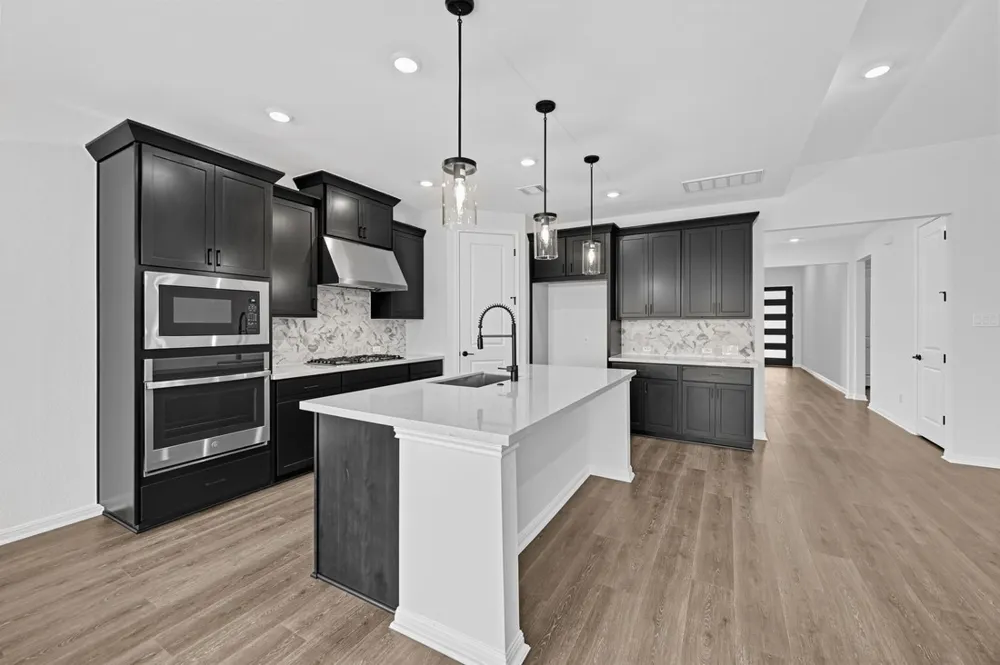 121 Amber Oak Lane Georgetown, TX 78628