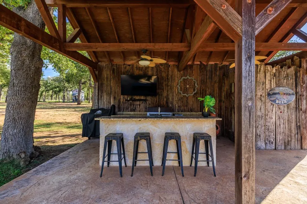 10030 E Us Highway 290 Highway Fredericksburg, TX 78624