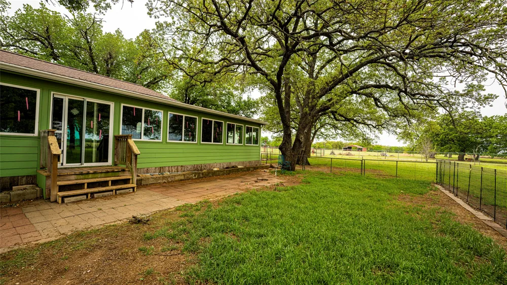 2234 County Road 434 Loop Rockdale, TX 76567