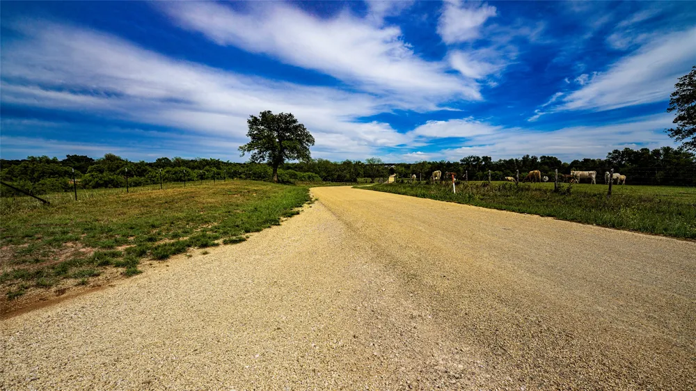 2234 County Road 434 Loop Rockdale, TX 76567