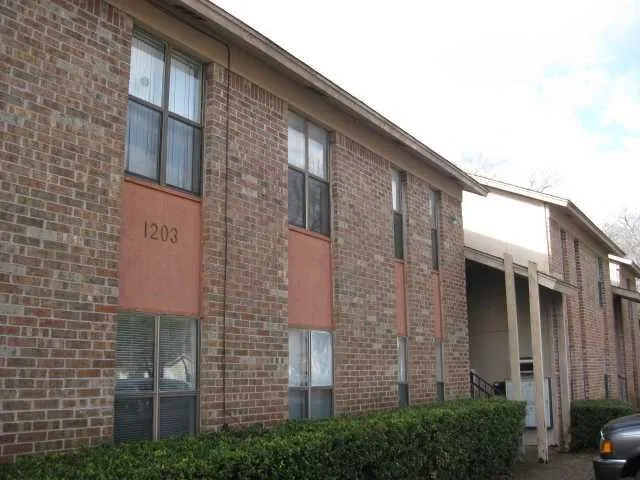 1203 W 49th Street #C Austin, TX 78756