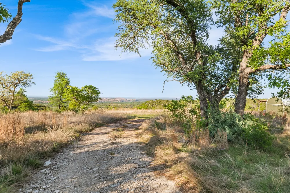743 Welgehausen Road Fredericksburg, TX 78624