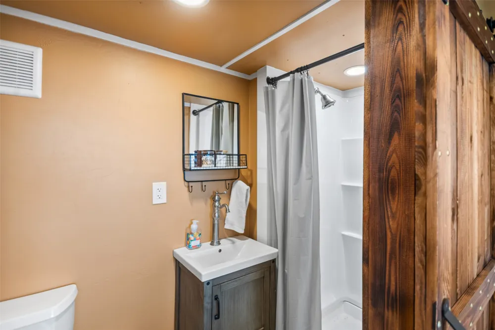 743 Welgehausen Road Fredericksburg, TX 78624