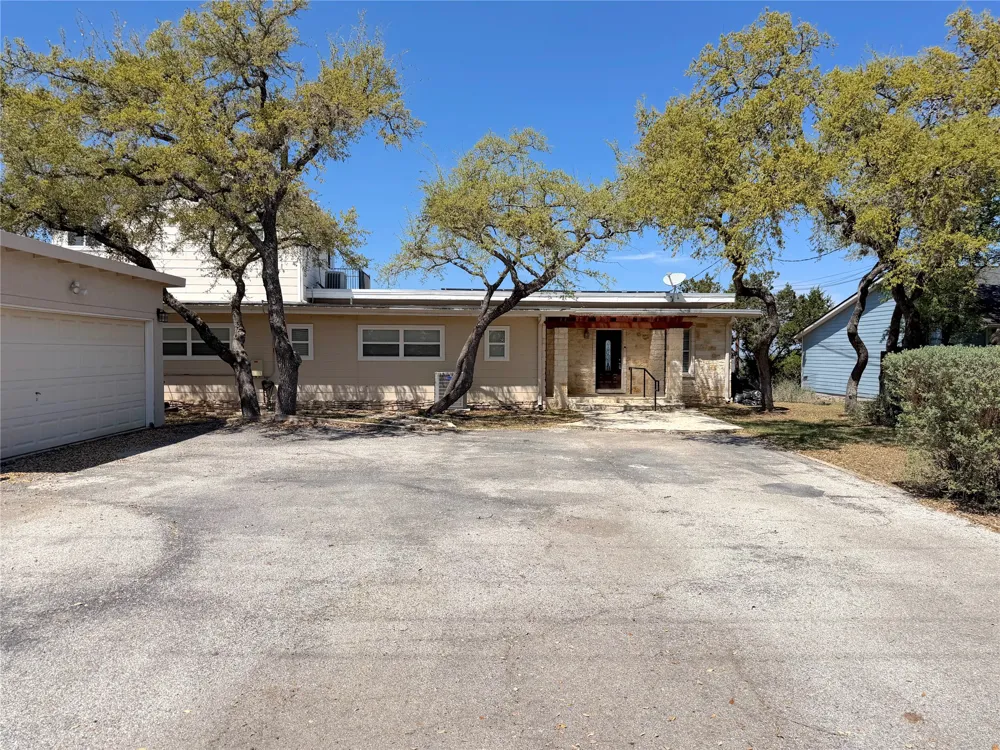 1210 Skyline Drive Canyon Lake, TX 78133