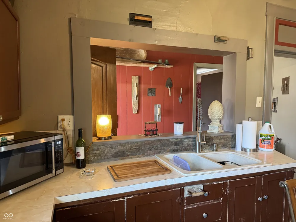 61 S West Street Rosedale, IN 47874
