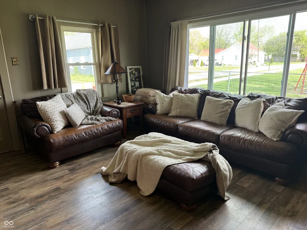 61 S West Street Rosedale, IN 47874