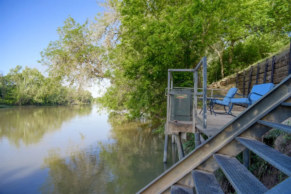 678 Ponderosa Road Bastrop, TX 78602