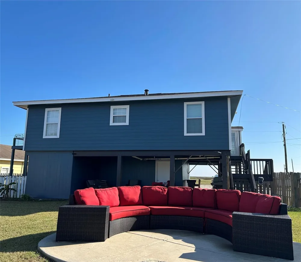 151 Neptune Sargent, TX 77414