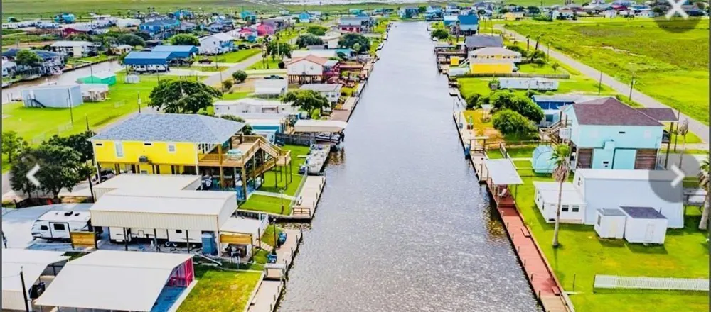 151 Neptune Sargent, TX 77414