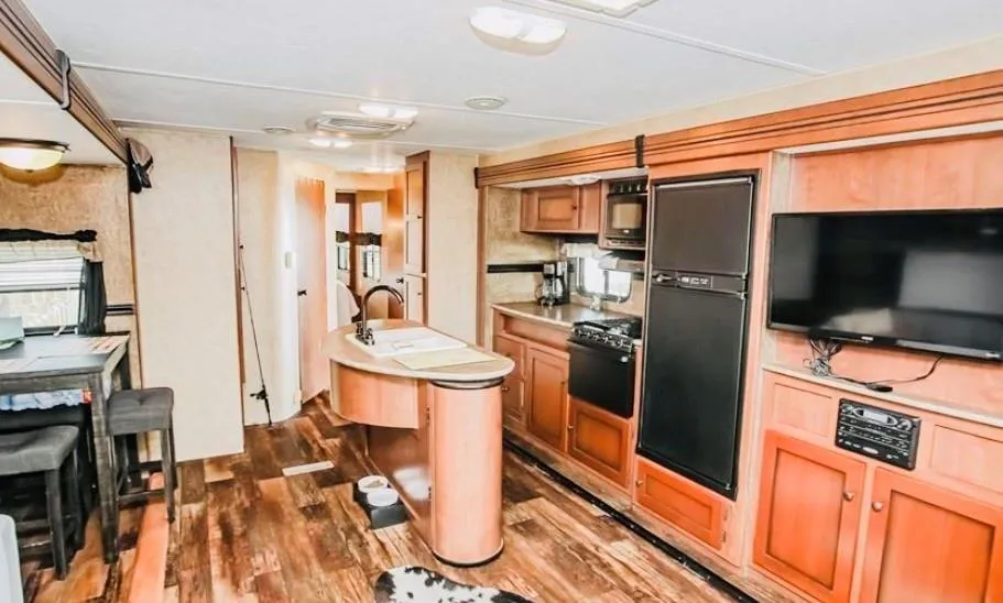 151 Neptune Sargent, TX 77414