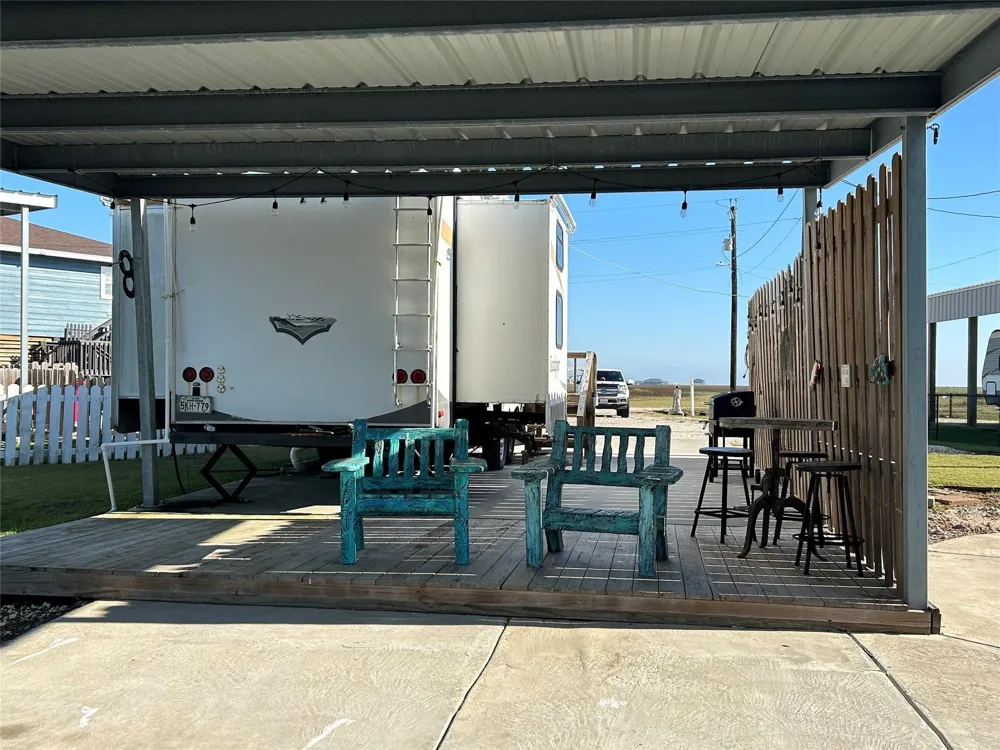 151 Neptune Sargent, TX 77414