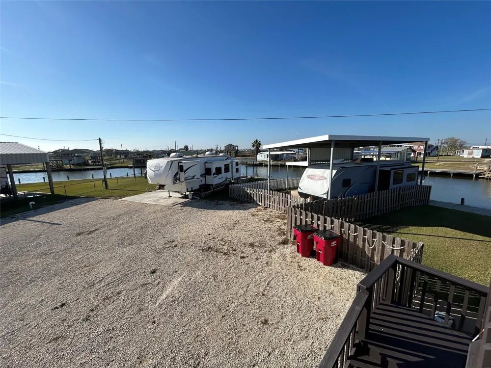 151 Neptune Sargent, TX 77414