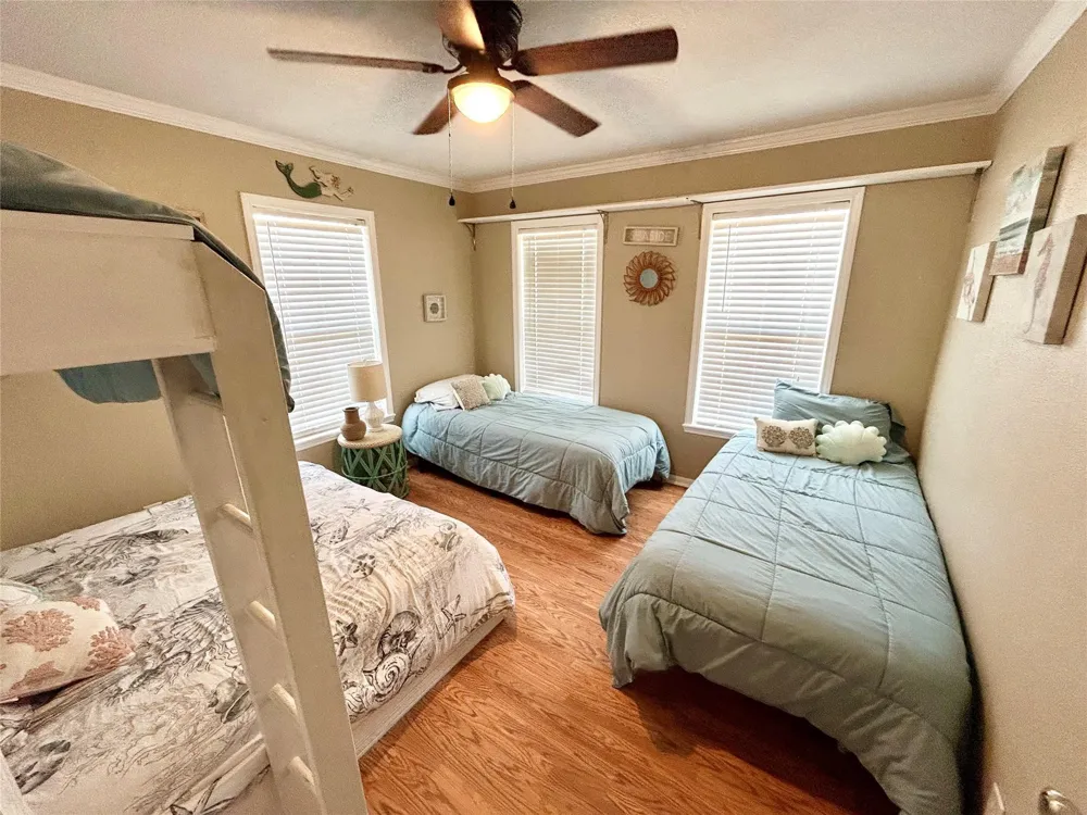151 Neptune Sargent, TX 77414