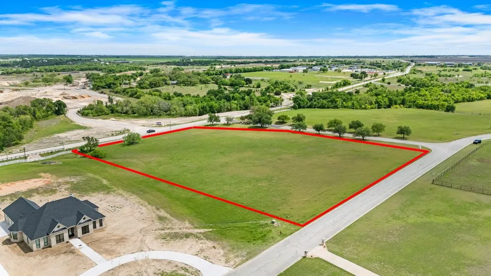 377 Heritage Loop Hutto, TX 78634