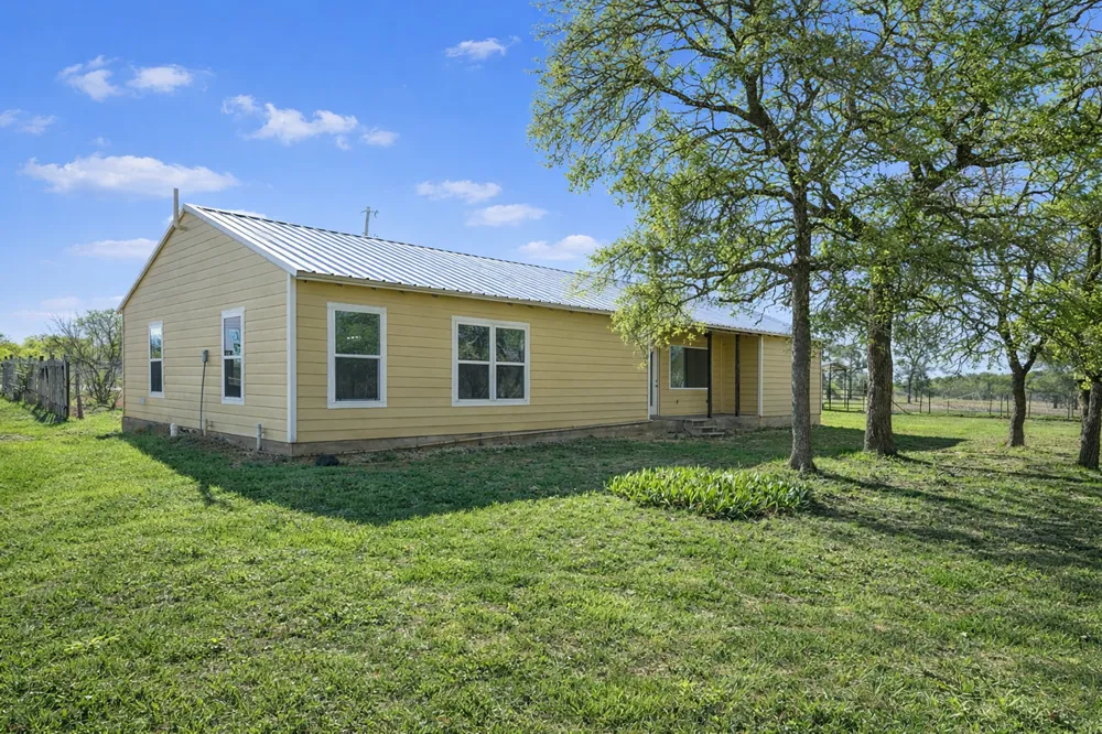 14985 Fm 86 Dale, TX 78616
