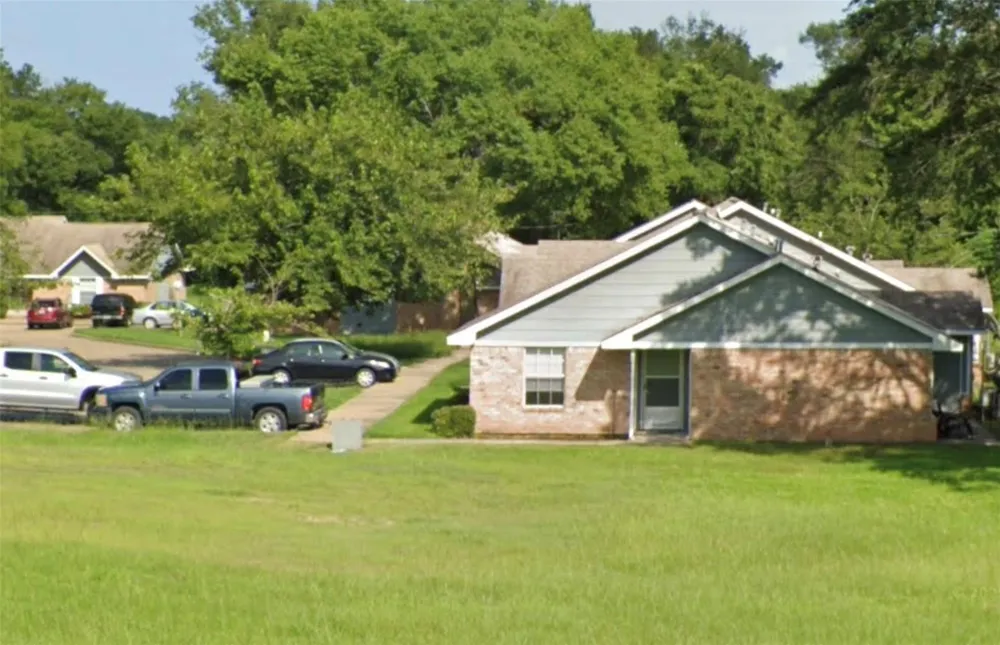 389 S Texas Street Emory, TX 75440