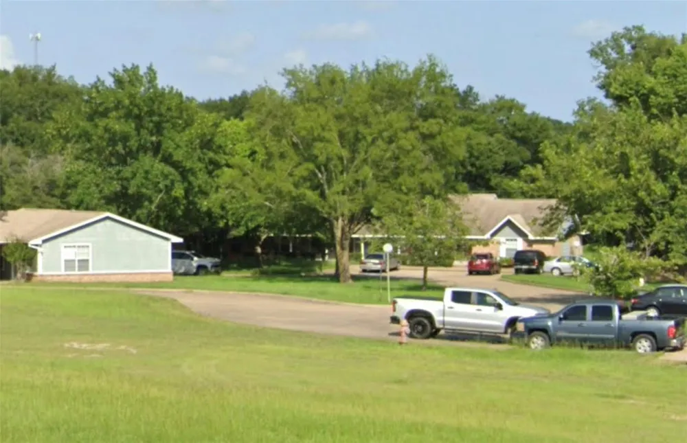 389 S Texas Street Emory, TX 75440