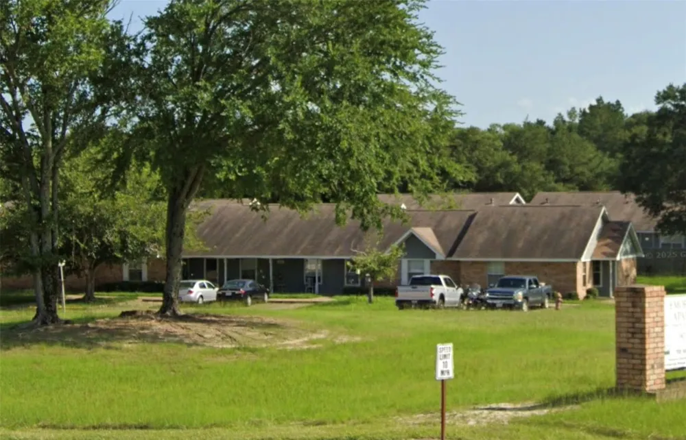 389 S Texas Street Emory, TX 75440