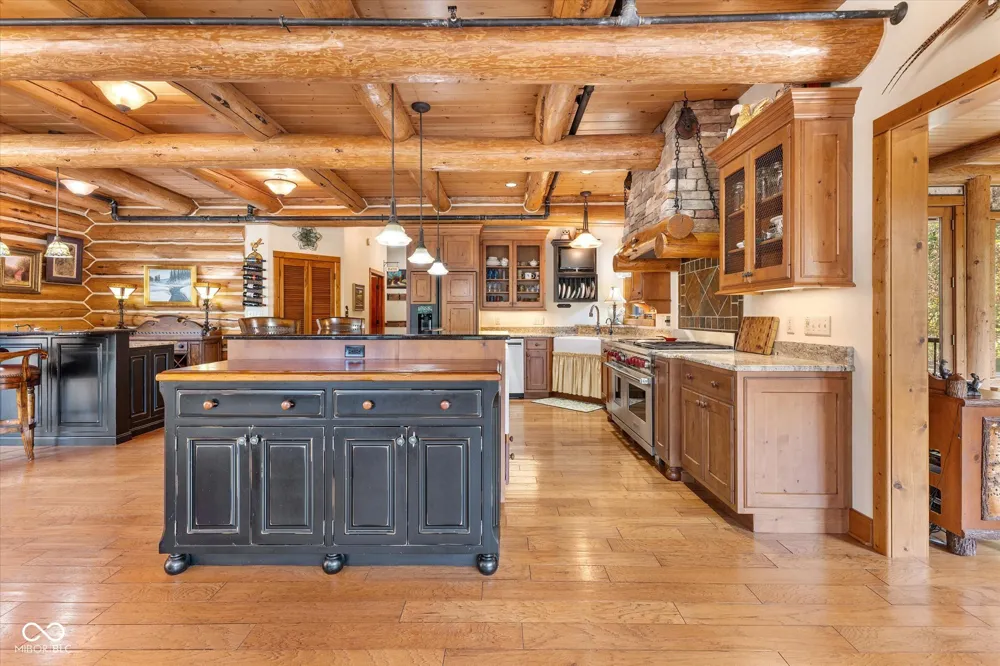 7839 W Bellsville Pike Nashville, IN 47448