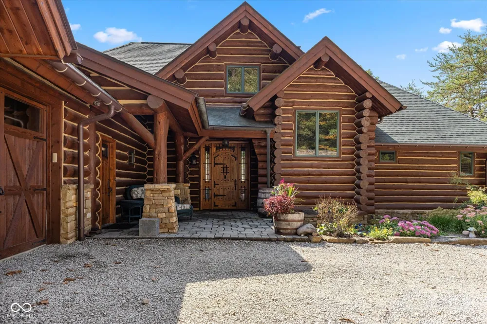 7839 W Bellsville Pike Nashville, IN 47448