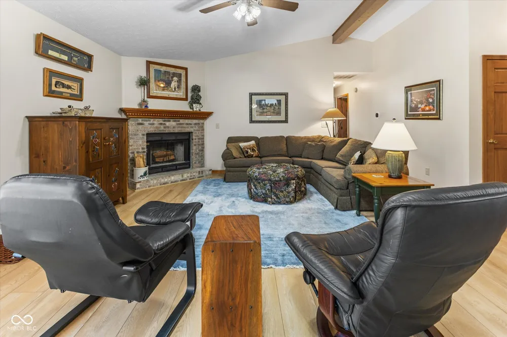 7839 W Bellsville Pike Nashville, IN 47448