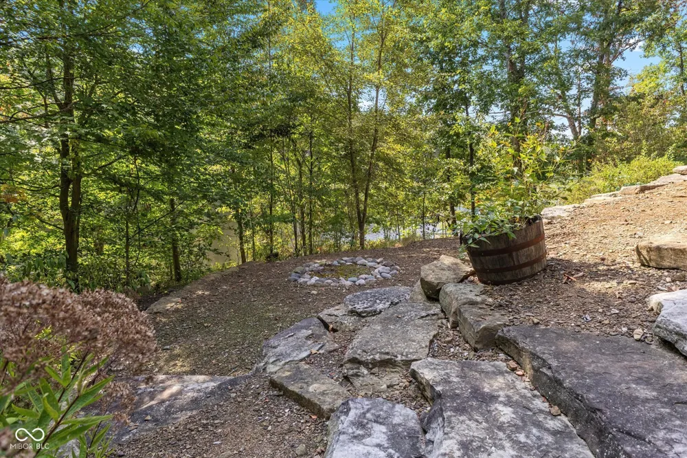 7839 W Bellsville Pike Nashville, IN 47448