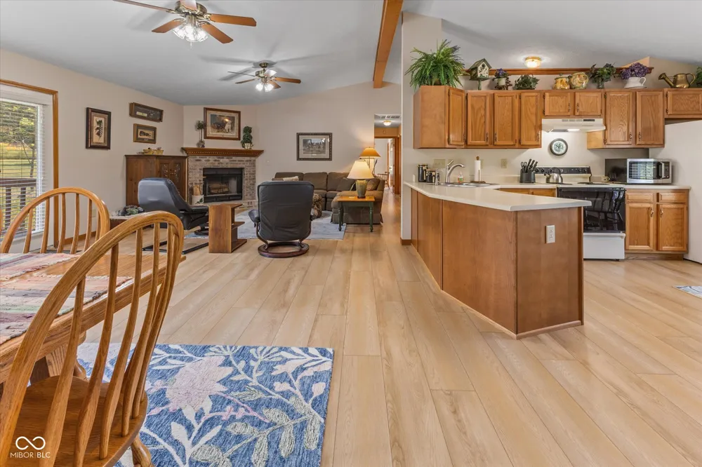 7839 W Bellsville Pike Nashville, IN 47448