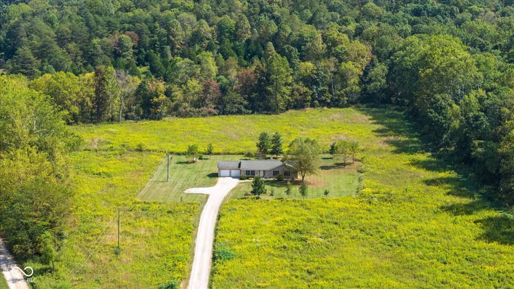 7839 W Bellsville Pike Nashville, IN 47448