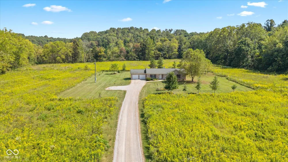 7839 W Bellsville Pike Nashville, IN 47448