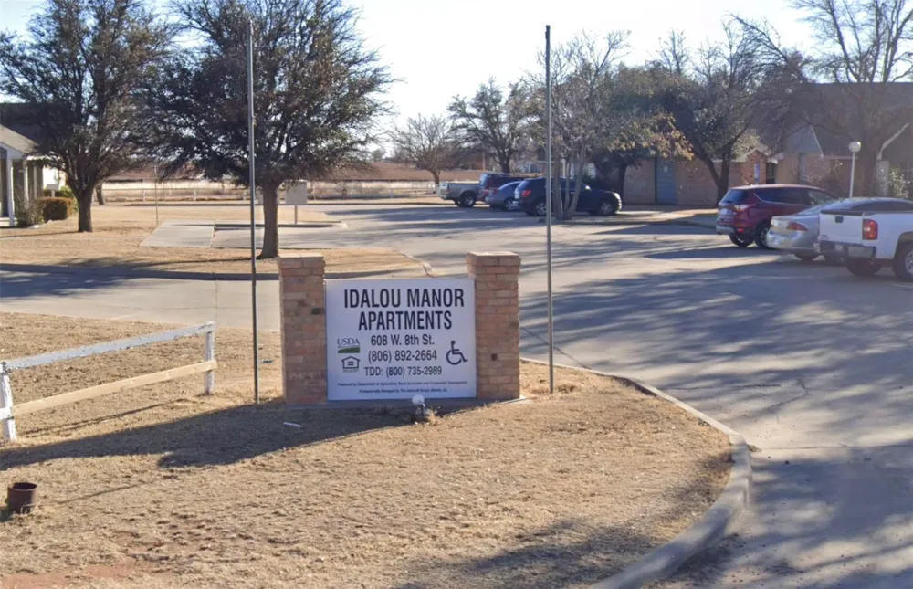 610 W 8th Street Idalou, TX 79329