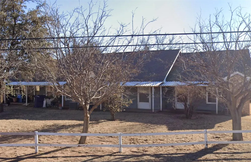 610 W 8th Street Idalou, TX 79329