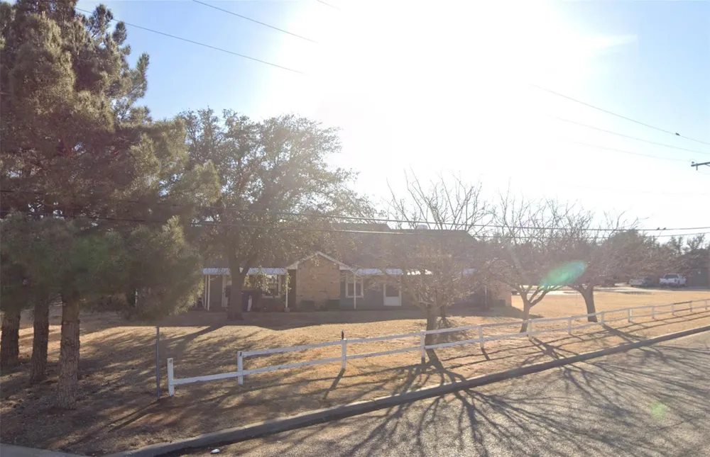 610 W 8th Street Idalou, TX 79329