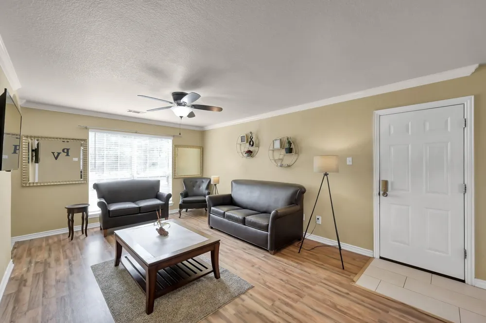 125 Pine Street Prairie View, TX 77445