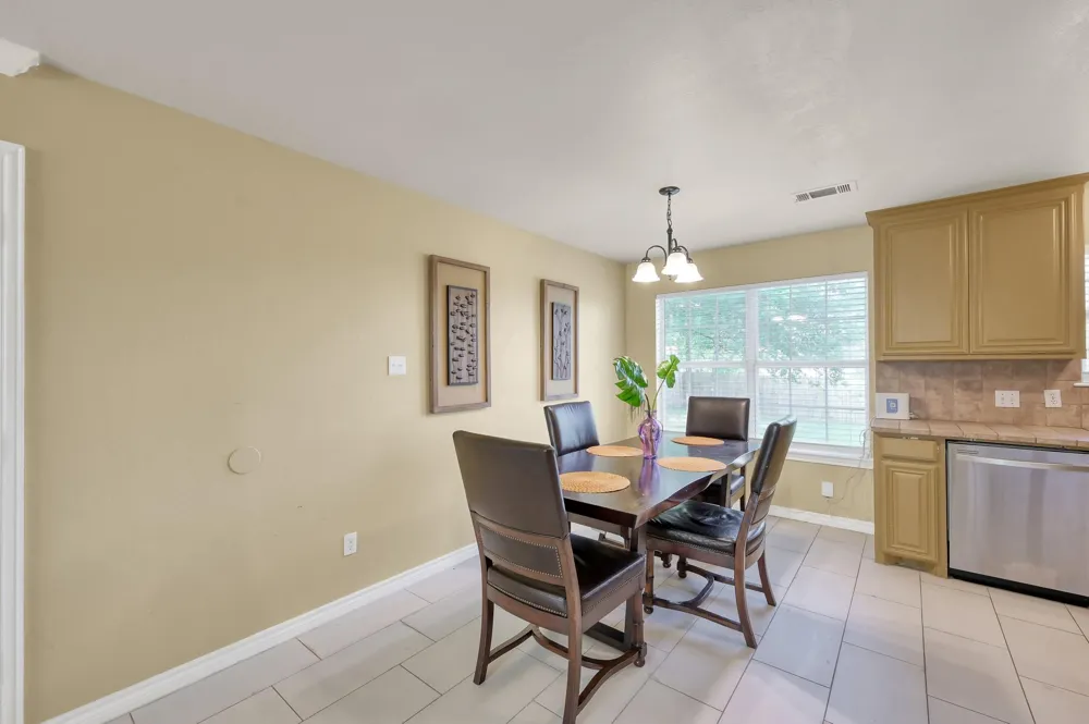 125 Pine Street Prairie View, TX 77445