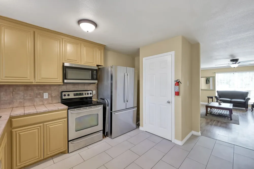 125 Pine Street Prairie View, TX 77445
