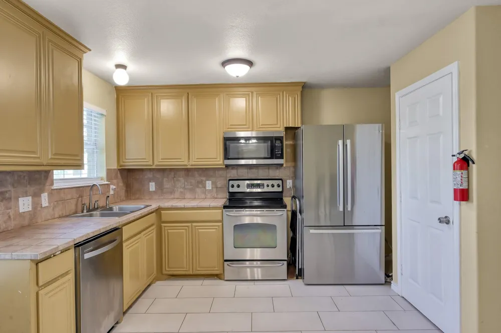 125 Pine Street Prairie View, TX 77445
