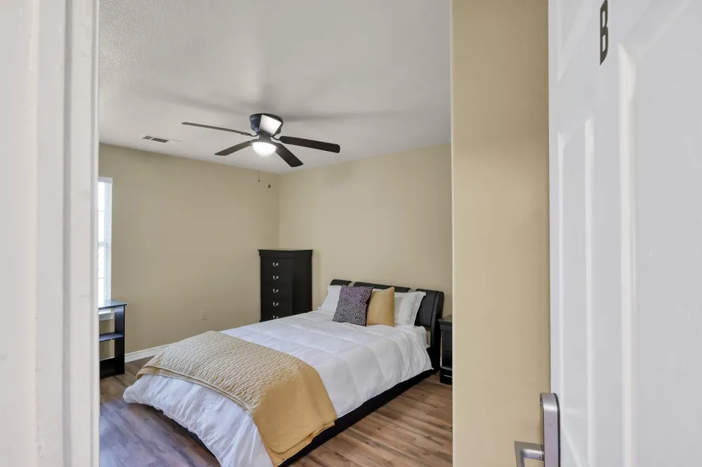 125 Pine Street Prairie View, TX 77445