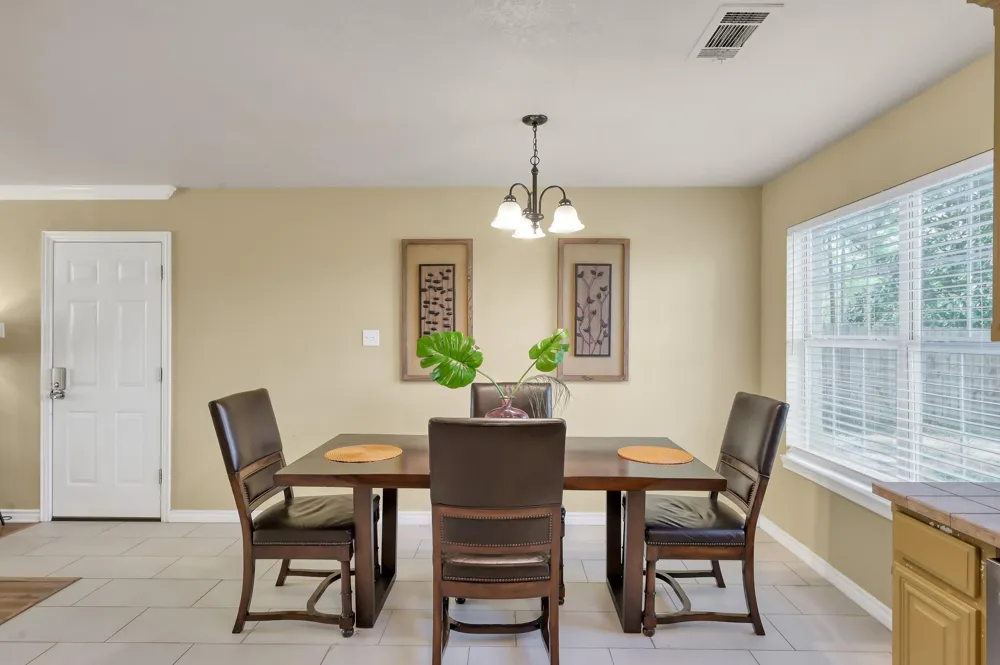 125 Pine Street Prairie View, TX 77445