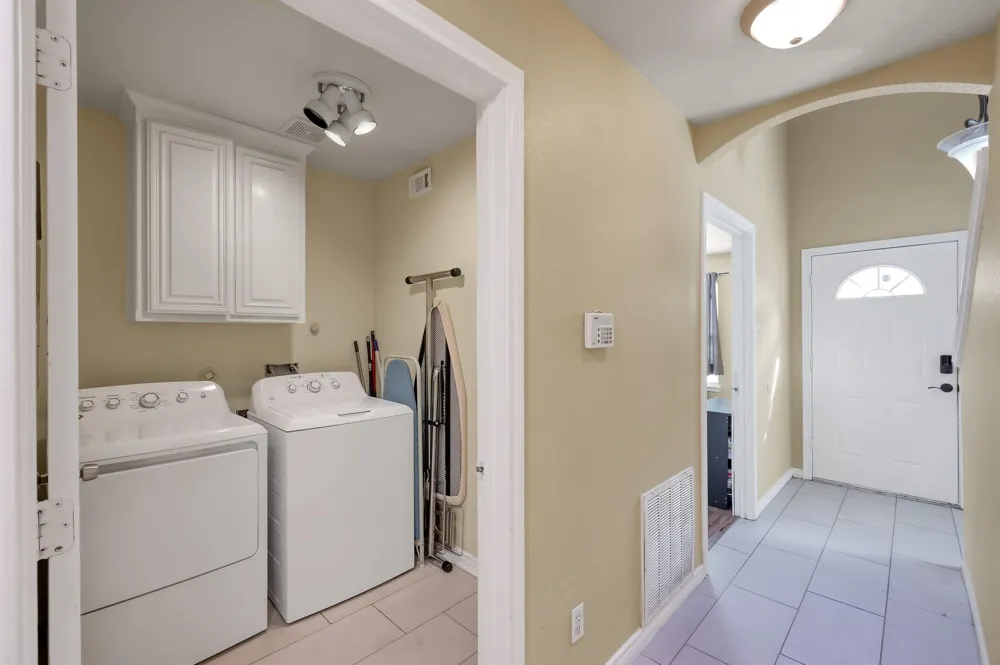 125 Pine Street Prairie View, TX 77445