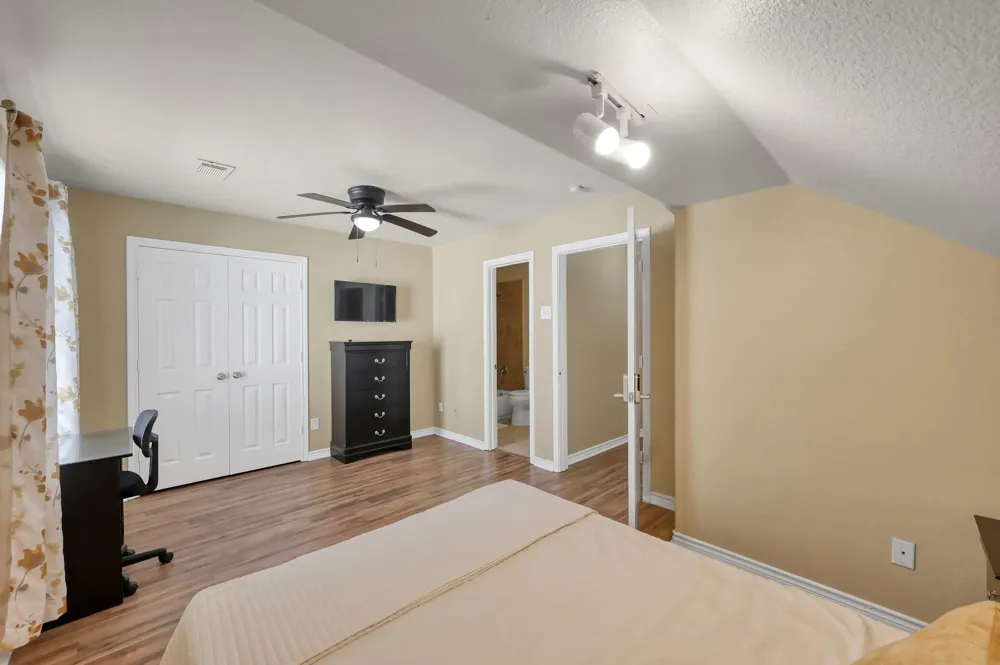 125 Pine Street Prairie View, TX 77445
