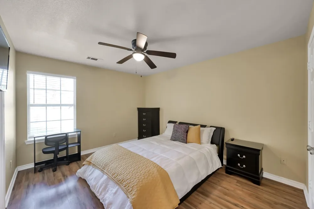 125 Pine Street Prairie View, TX 77445