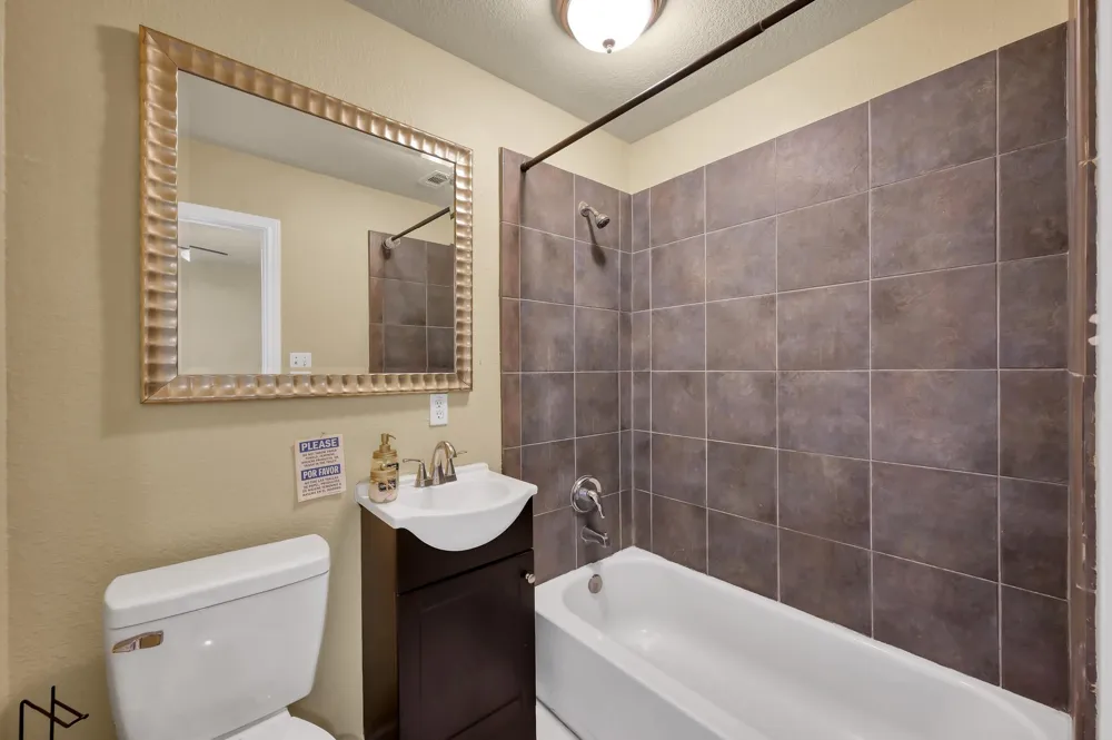 125 Pine Street Prairie View, TX 77445