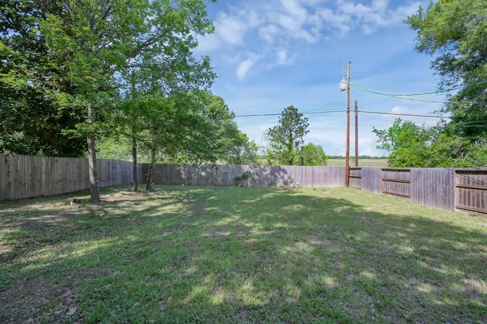 125 Pine Street Prairie View, TX 77445