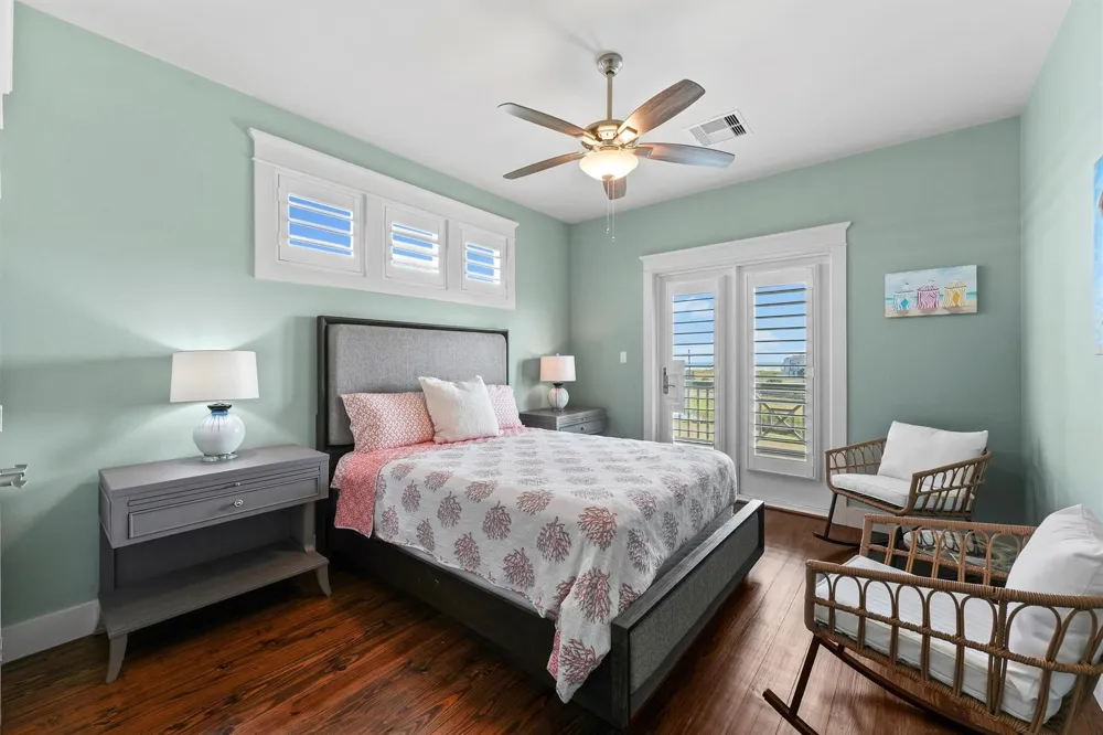 25102 Sausalito Drive Galveston, TX 77554